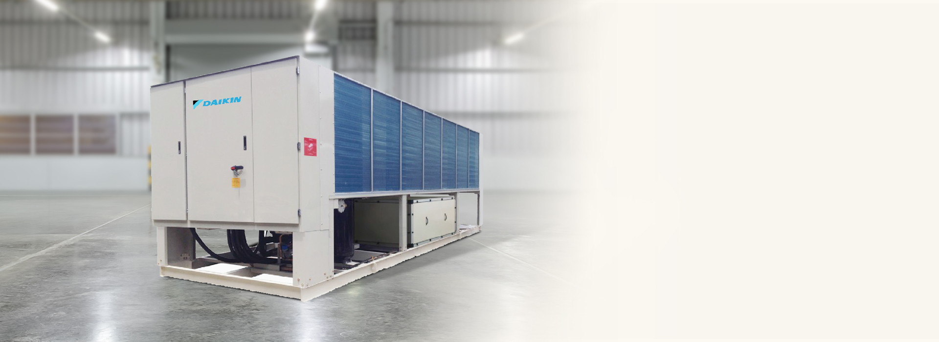 Chiller giải nhiệt gi&oacute; Daikin UAA-SV3