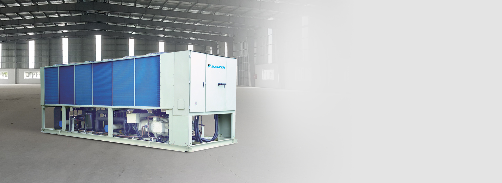 Chiller giải nhiệt gi&oacute; Daikin UAY-SQ3